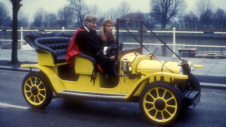 Doctor-Who-Bessie-Car.jpg