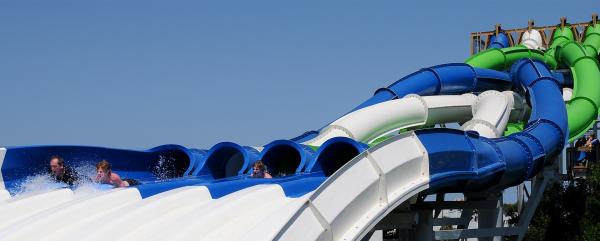 krakenracer-six-lane-racers-rapids-waterpark-west-palm-beach-florida-usa-blue-white-green-header.jpg